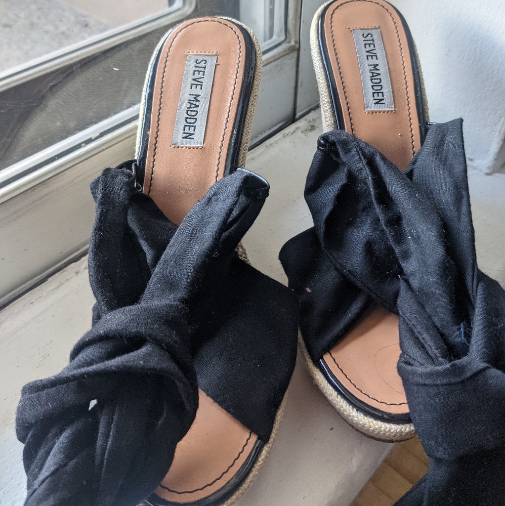Steve Madden lace up wedges